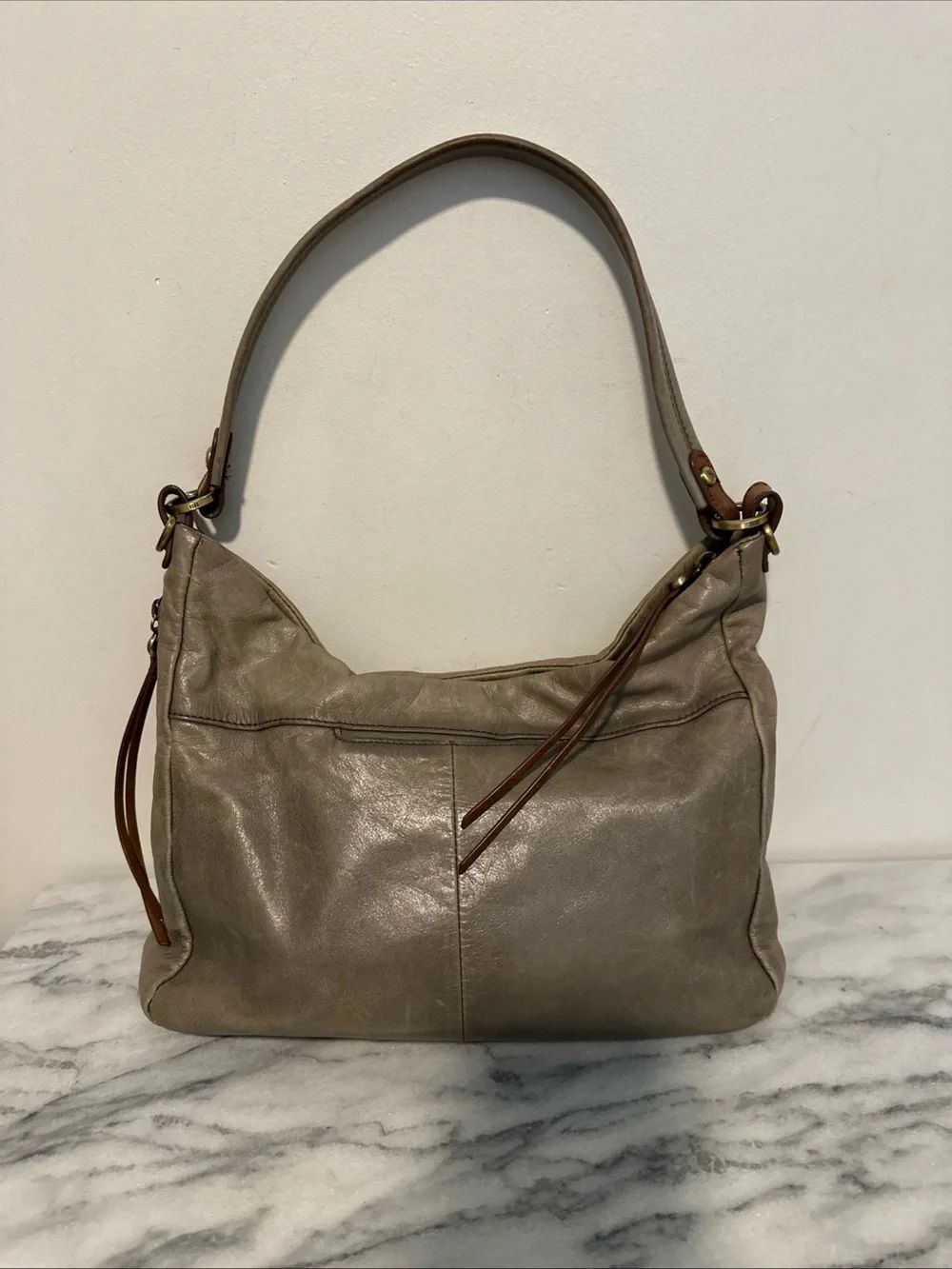 HOBO International Delilah Gray
Distressed Leather Slouchy
Shoulder Bag